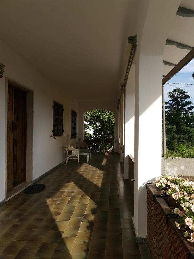 Villa Flora Affittacamere Luni Eksteriør billede