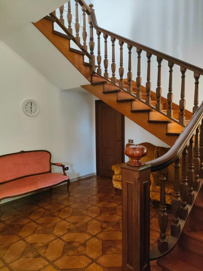 Villa Flora Affittacamere Luni Eksteriør billede