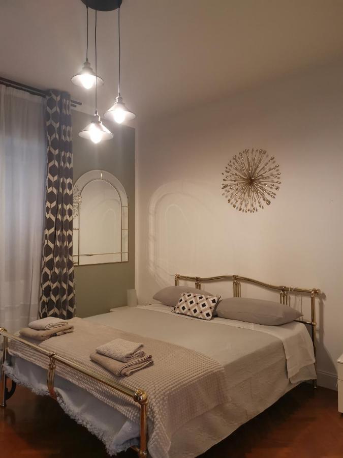 Villa Flora Affittacamere Luni Eksteriør billede