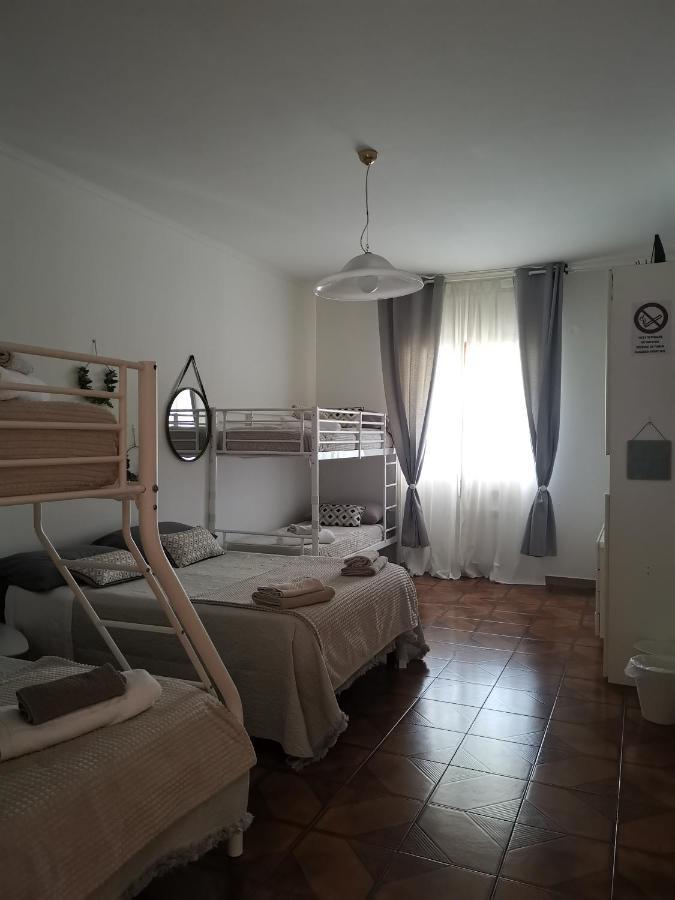 Villa Flora Affittacamere Luni Eksteriør billede